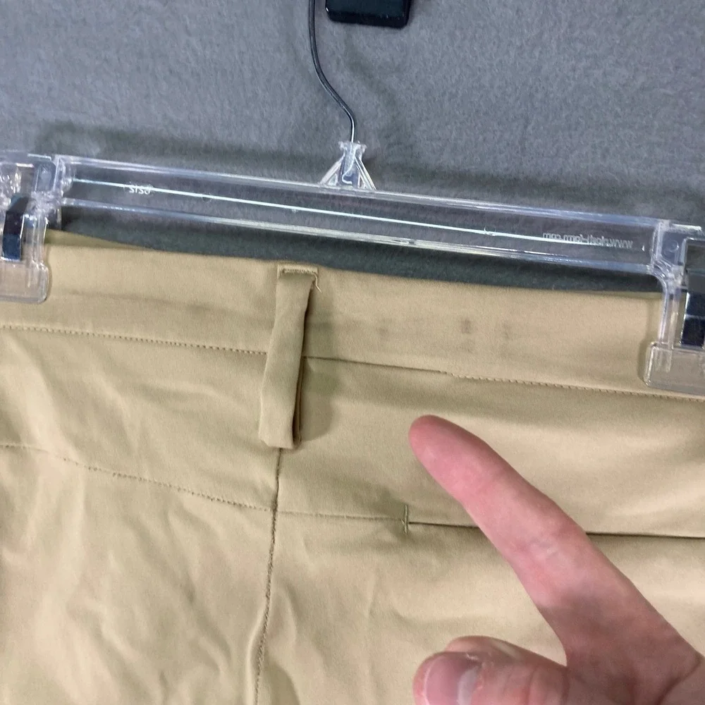 Stylus Men's Khaki Polyester Jogger‎ Pants Size 34 Regular Golf Casual